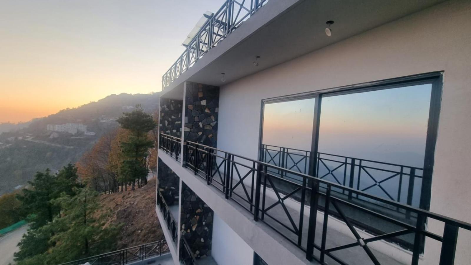 The Bliss Avenue Hotels Murree Exterior photo